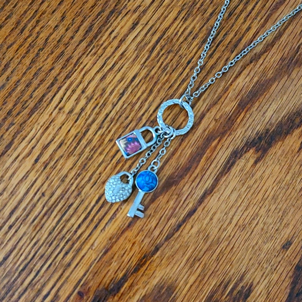 Necklace - Picture 2 of 2